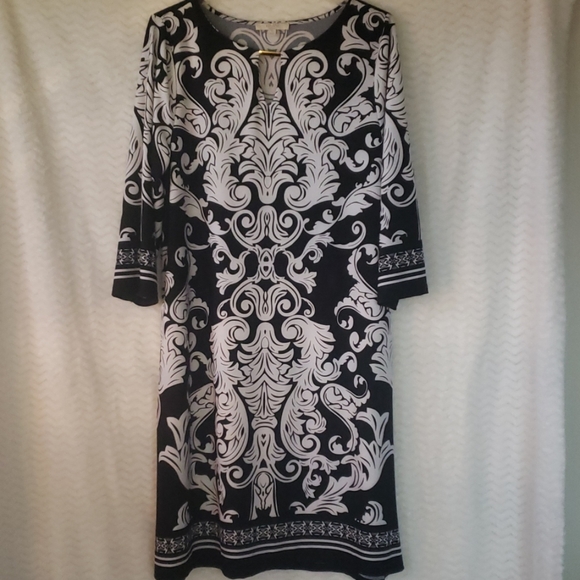 haani black and white dress